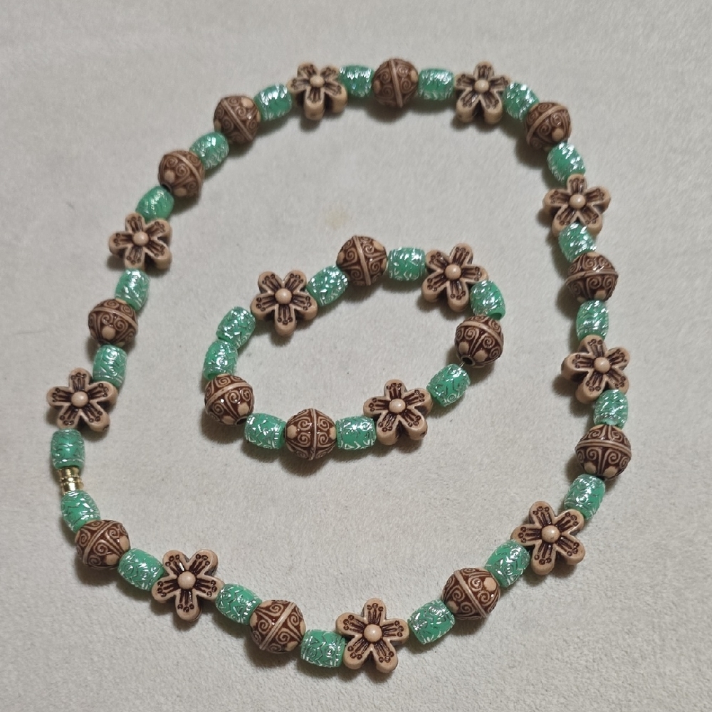 Green and Brown Beaded Necklace with Floral Accents